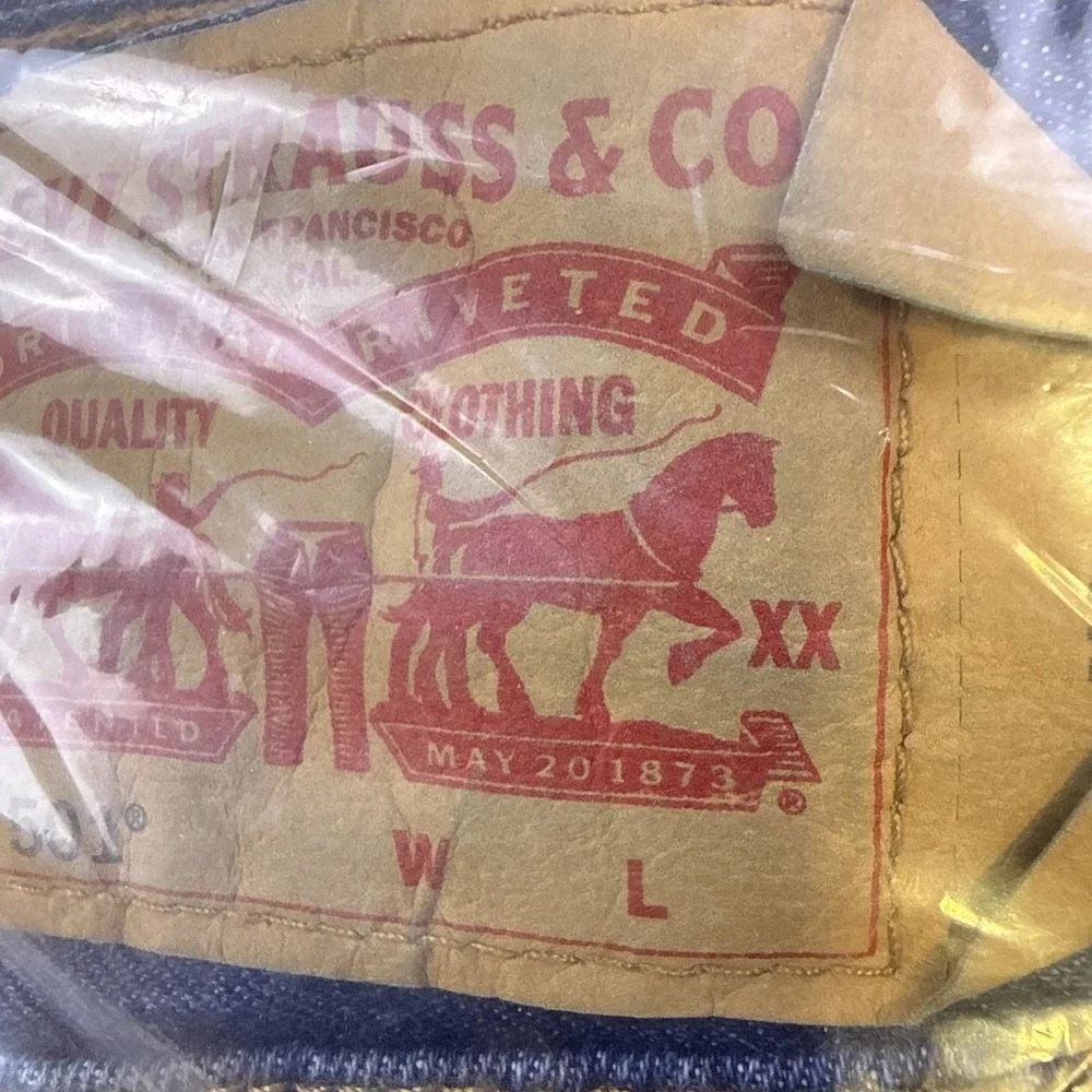 NEW Levis 501 XX Jeans Men's Levi's Original Fit  Straight Leg 54x32 Denim NWT - Picture 2 of 3